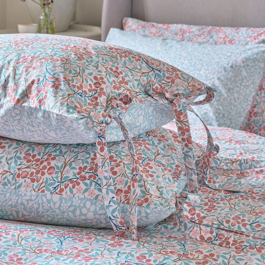 William Morris at Home Clover Powder Blue & Madder Bedding – Andersons ...